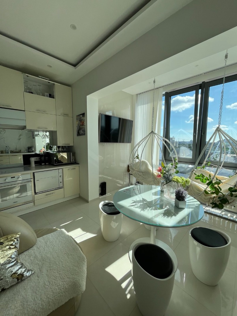 продажа трехкомнатной квартиры номер A-173288 в Приморском районе, фото номер 19